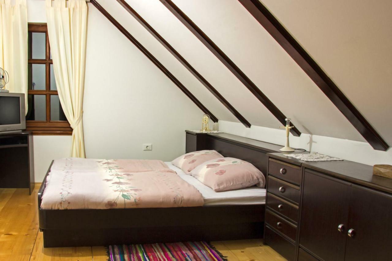 Vila Snjeguljica Goraci Exteriér fotografie